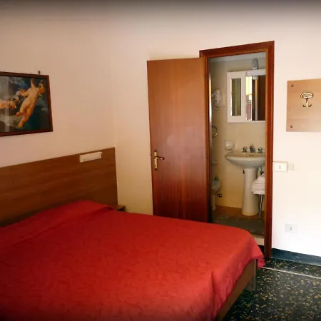 Triestina Hotell 2*